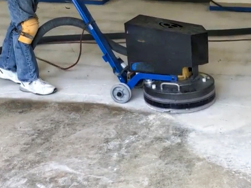 Quali utensili si usano per la rimozione della resina epossidica?