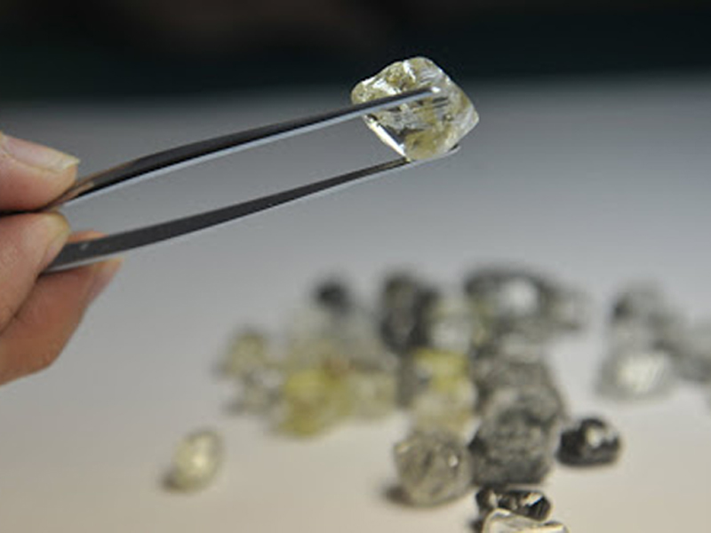 L'effetto della dimensione delle particelle di diamante sugli strumenti di taglio