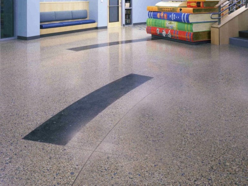 La scienza dietro la lucidatura dei pavimenti in cemento