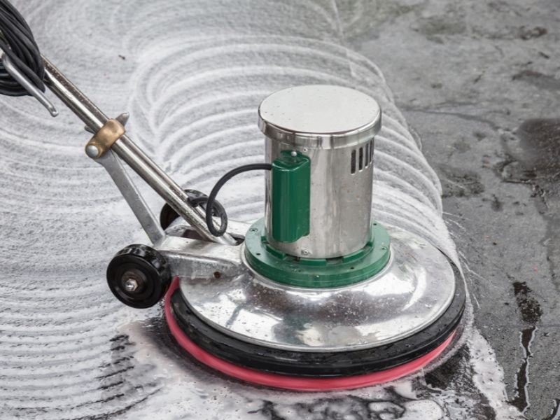 Come eliminare efficacemente graffi e macchie dai pavimenti in terrazzo