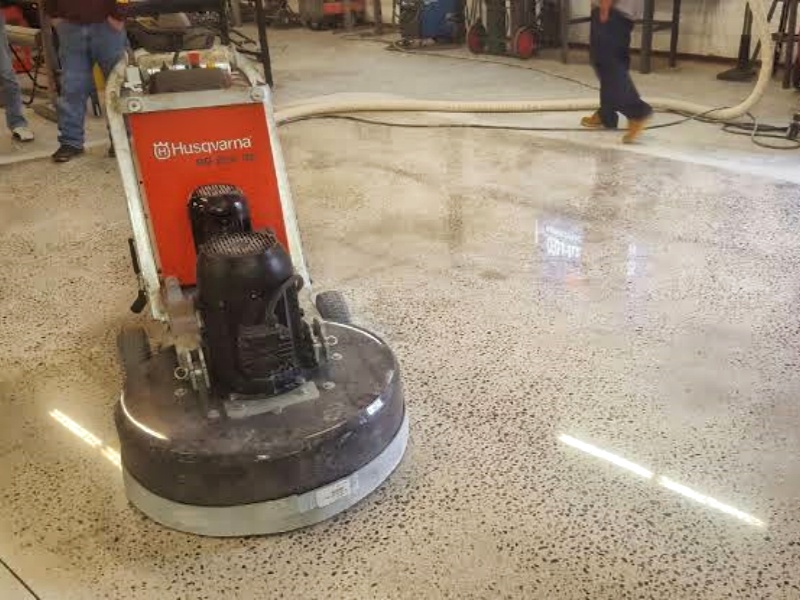 Posso saltare i passaggi di grana durante la lucidatura?