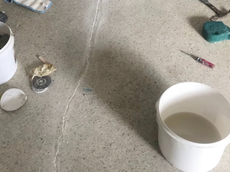 Risolvere il problema di crepe e scheggiature nei pavimenti in terrazzo